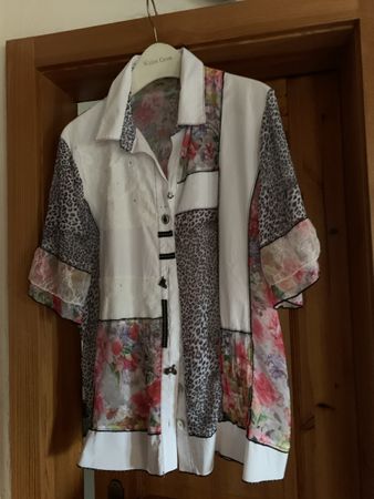 Sommerliche Bluse von Bottega mit Blumenmuster, Gr. 46