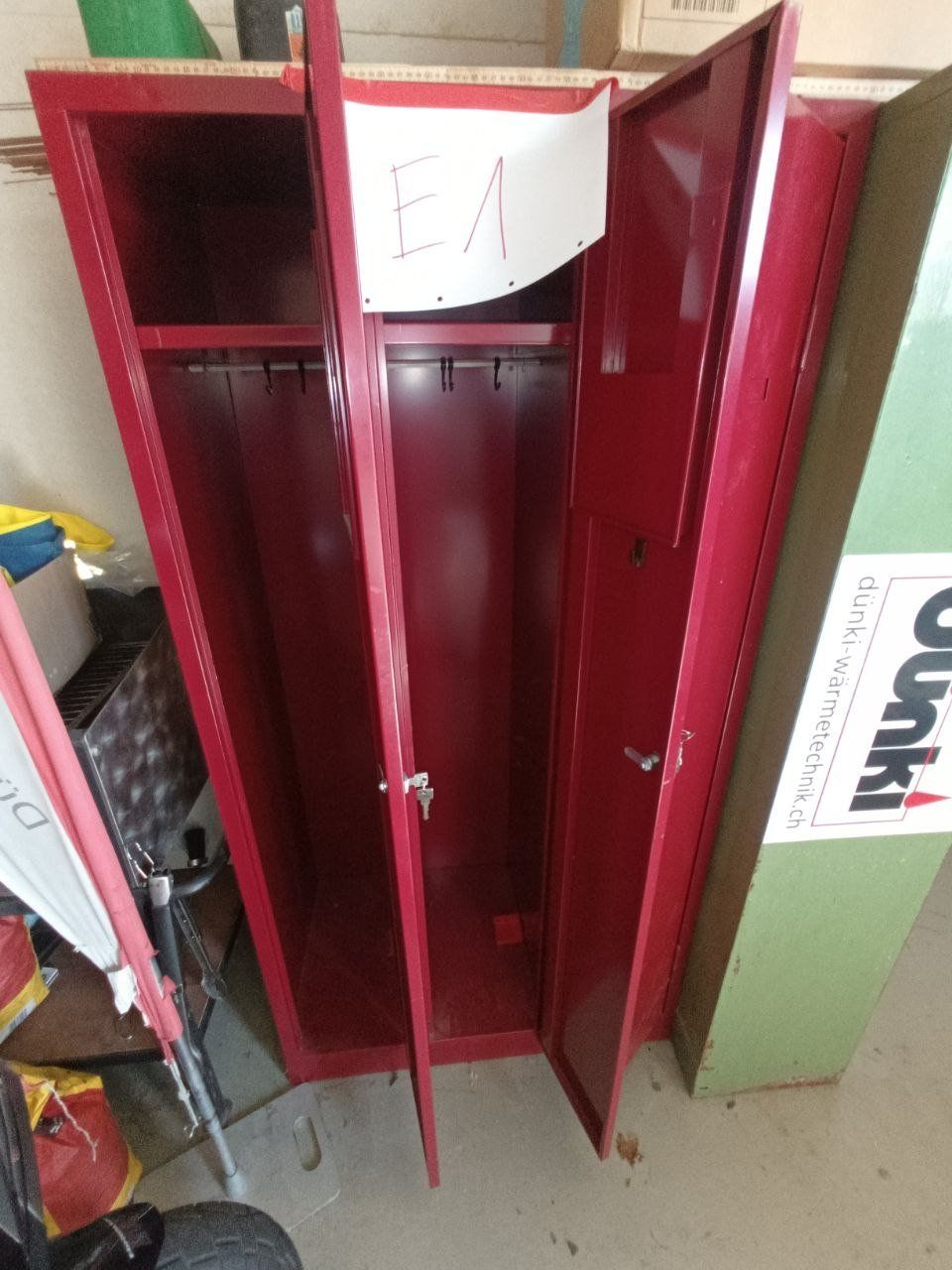 Guardaroba: Garderobe (Spind) 3 – Usato da Frauenfeld venduto da Mungg 1