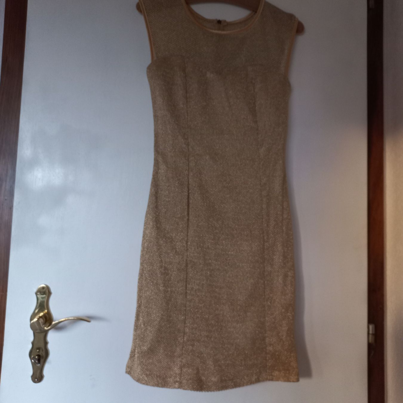 Vestiti: Robe dorée sans manches taille M neuve  – Nuovo (secondo la descrizione) da Dompierre FR venduto da fat_xth5 2