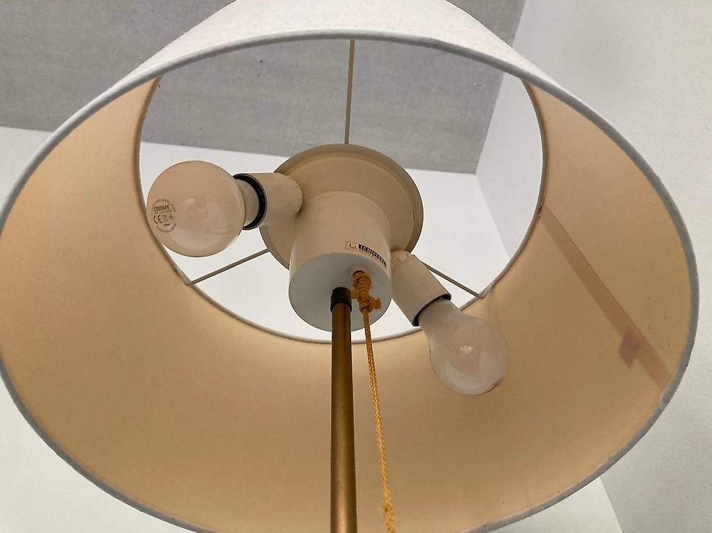 Lampade: Stehlampe Messing mit Stoffschirm – Usato da Bern venduto da davenzin 2