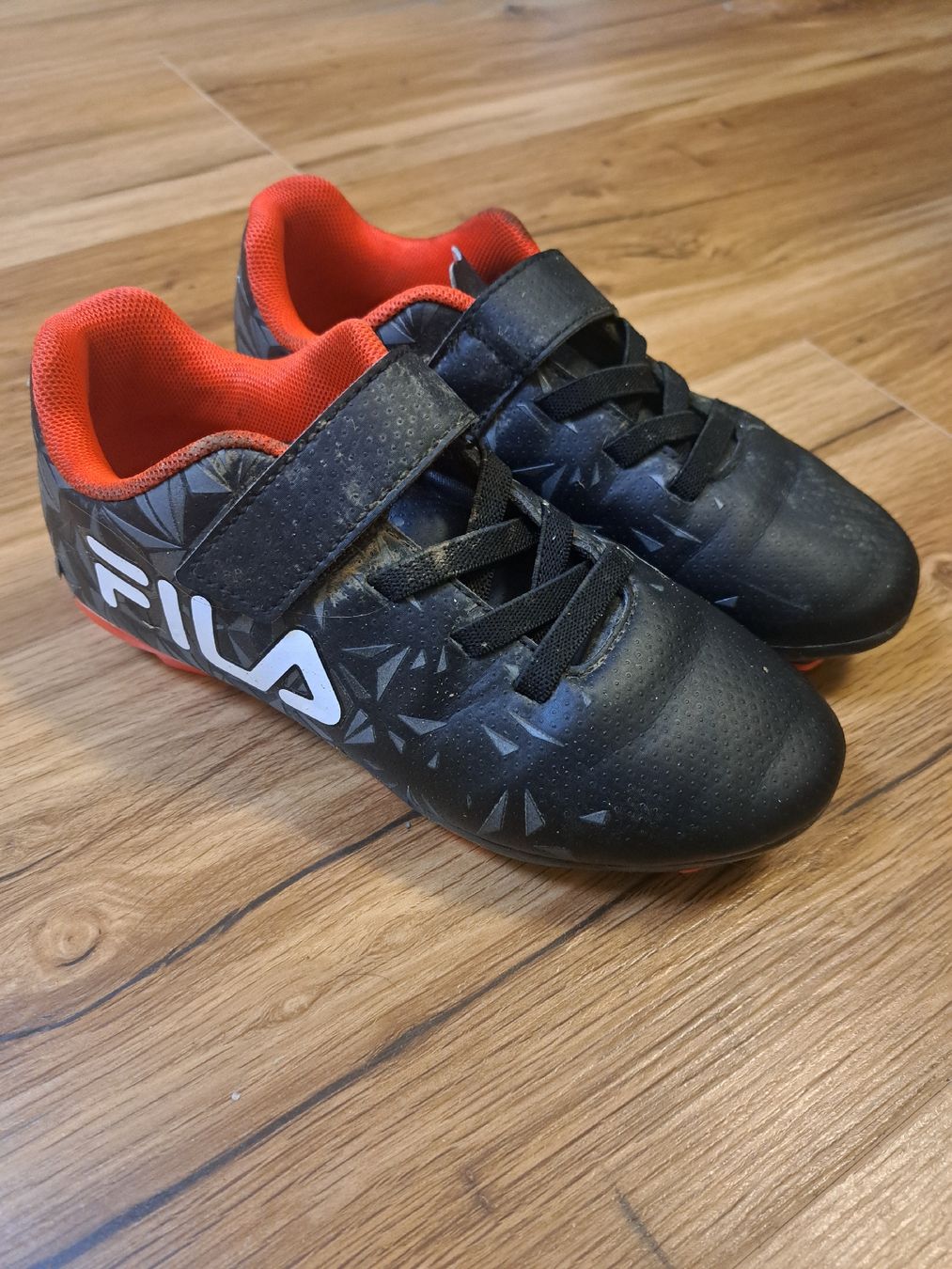Scarpe per ragazzi: Fussballschuhe Kinder Gr. 32 – Usato da Unterkulm venduto da famerismann