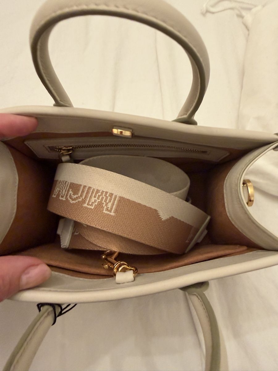 Mcm Taschen für Damen: MCM Munchen Tote Mini Handtasche-oatmeal  – Neu und originalverpackt aus Allschwil von Figidindia 1