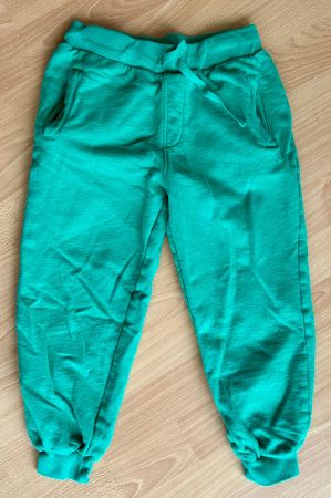Trainerhose - KIDS grün Gr. 122-128