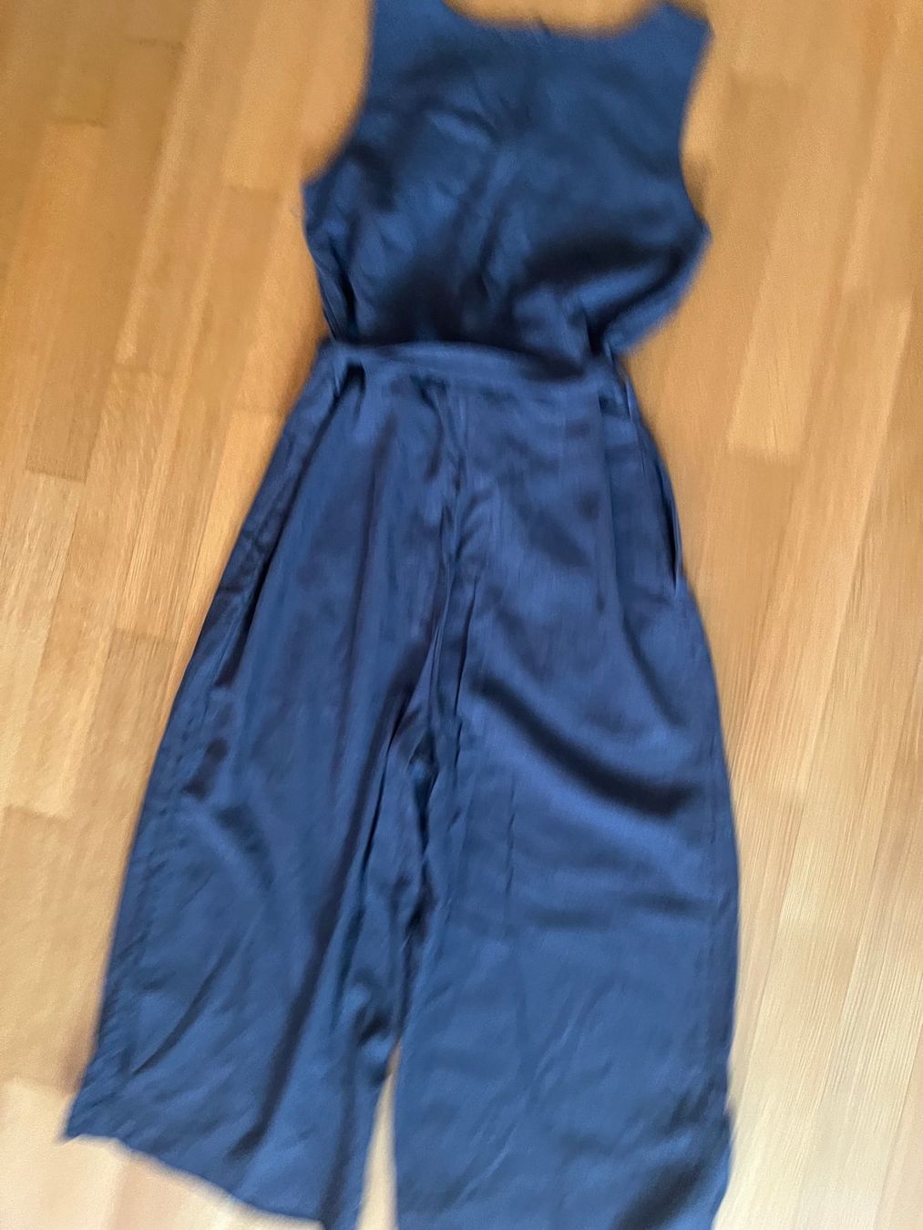 Tute: NOA NOA Jumpsuit mit Leinen – Usato da Luzern venduto da Aleoschli 3