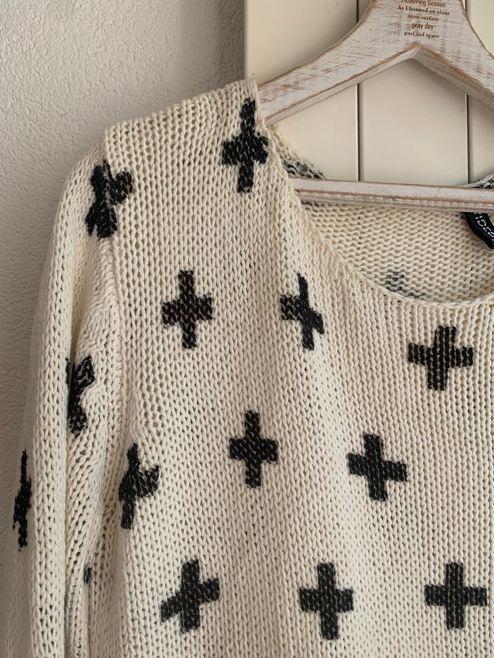 H&M Pulls & Sweat-shirts: Pulli Pullover angeschrieben mit 40, denke ist eher 40+ – D'occasion à St. Gallen par Miousch 1