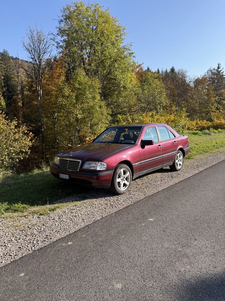 Mercedes-Benz Automobili: Mercedez-Benz C280 – Usato da Genève venduto da Kevin20246 4