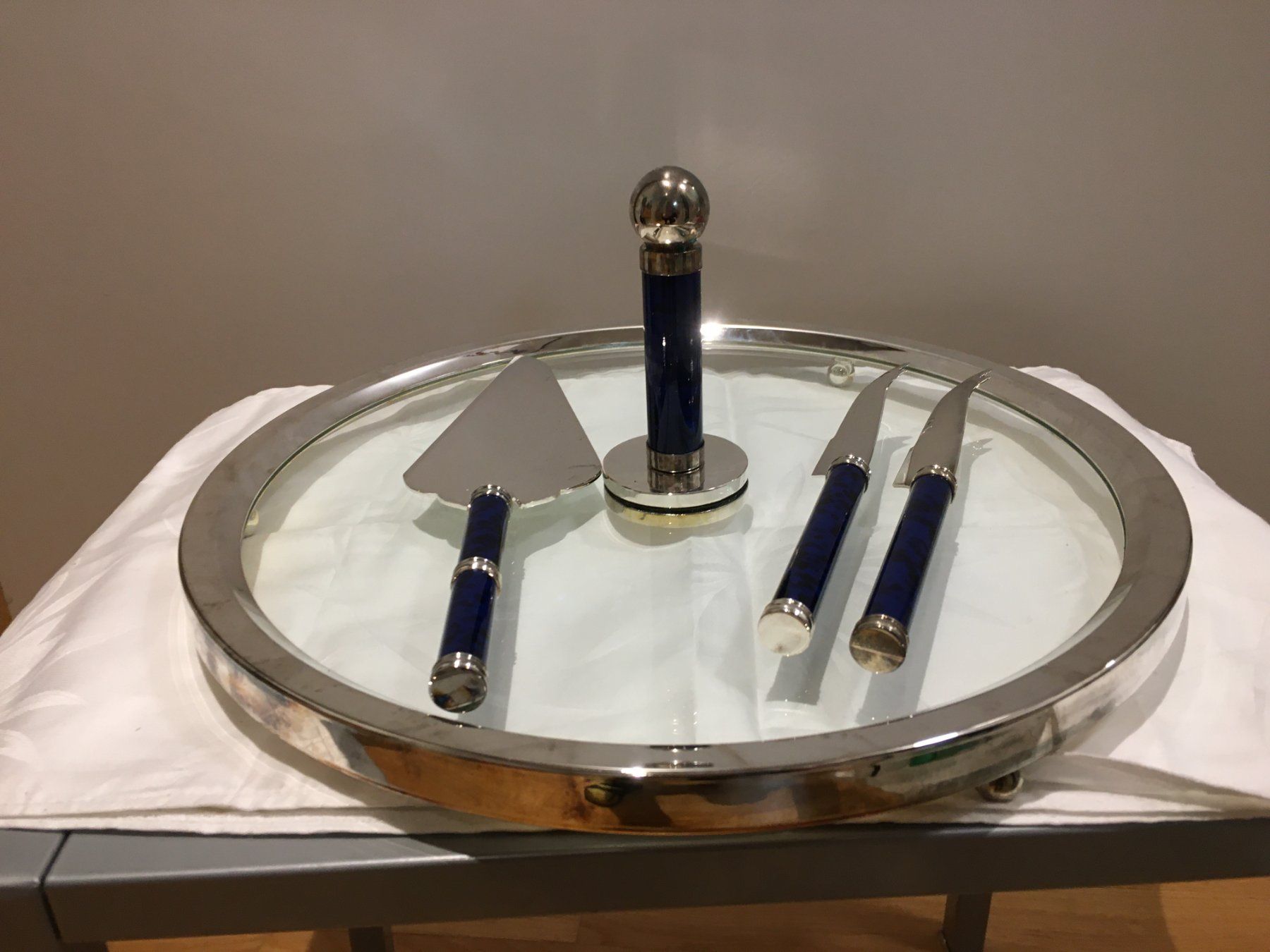 Piatti di portata: Servierplatte Glass versilbert Metall, Durchmesser 32 cm,NEU – Nuovo e nell'imballaggio originale da Heerbrugg venduto da dwfg 1