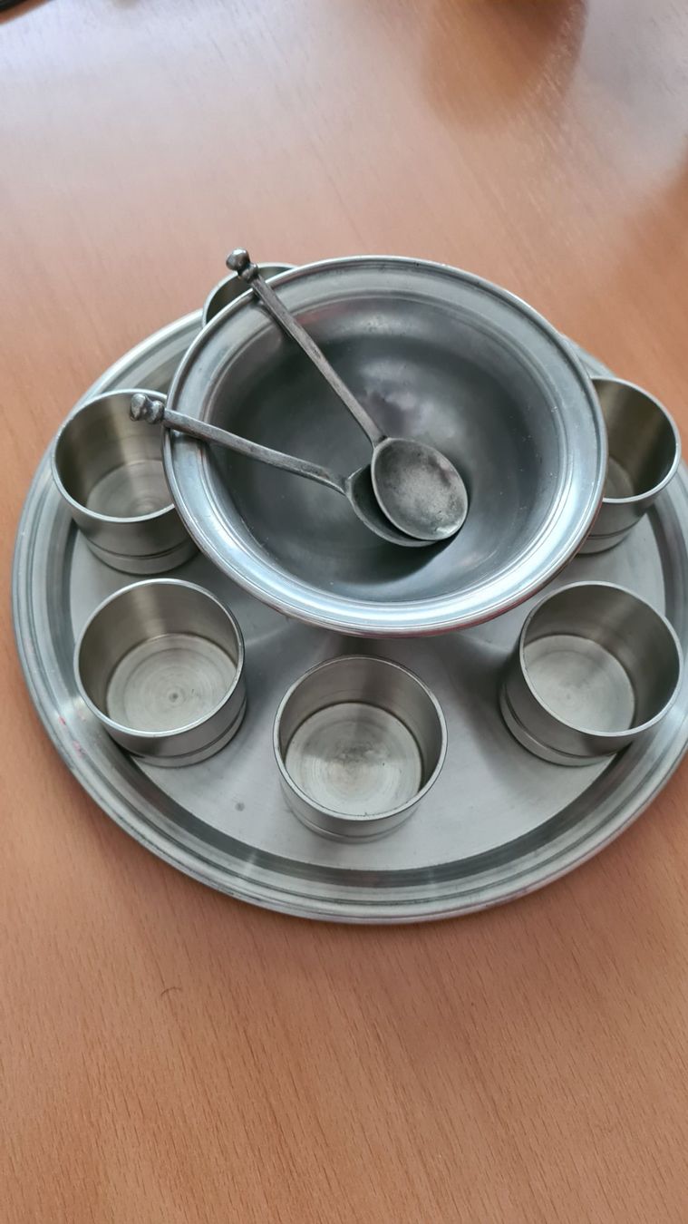 Set di piatti: Ensemble de service apéritif vintage, complet – Usato da Corseaux venduto da 4CAHUETE 3