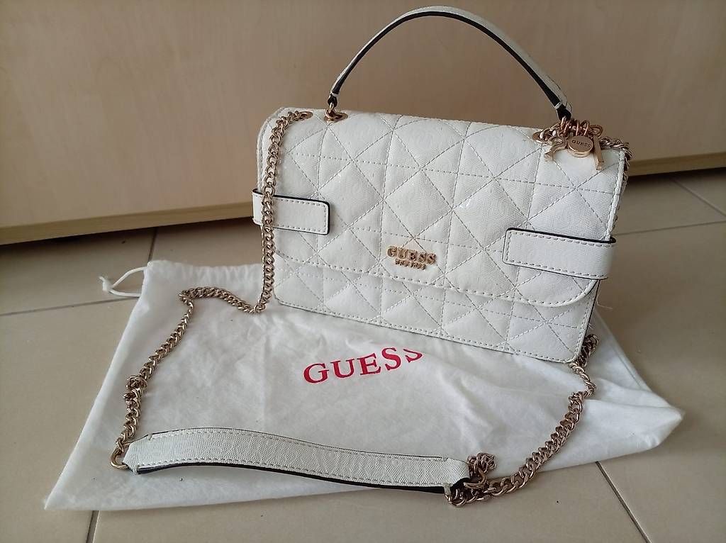 Borse da donna: GUESS Bag Collection 1981 / Los Angeles" – Usato da Fribourg venduto da flo_c76p 4