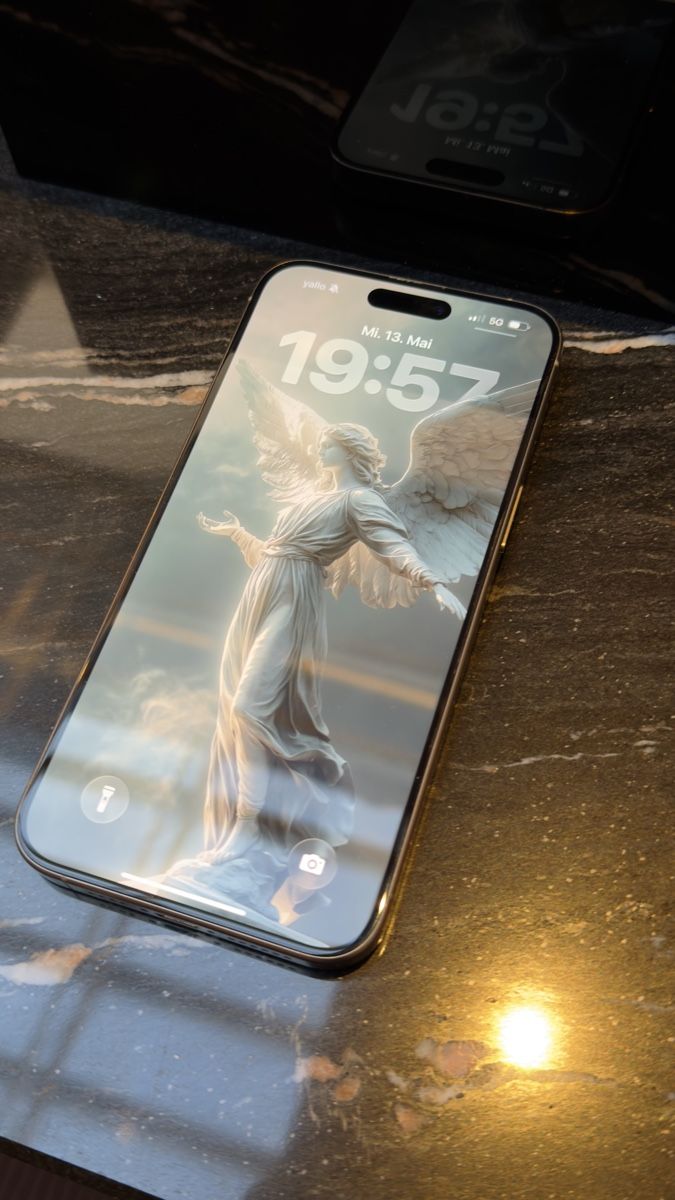 Apple Telefoni cellulari / Smartphones: iPhone 15 Pro Max 256GB, Titanium - Top Zustand – Usato da Grindelwald venduto da Alicci 1