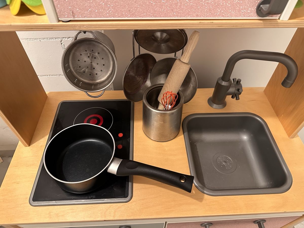 Ikea Giocattoli: IKEA Spielküche – Usato da Bellikon venduto da CERtin05 8