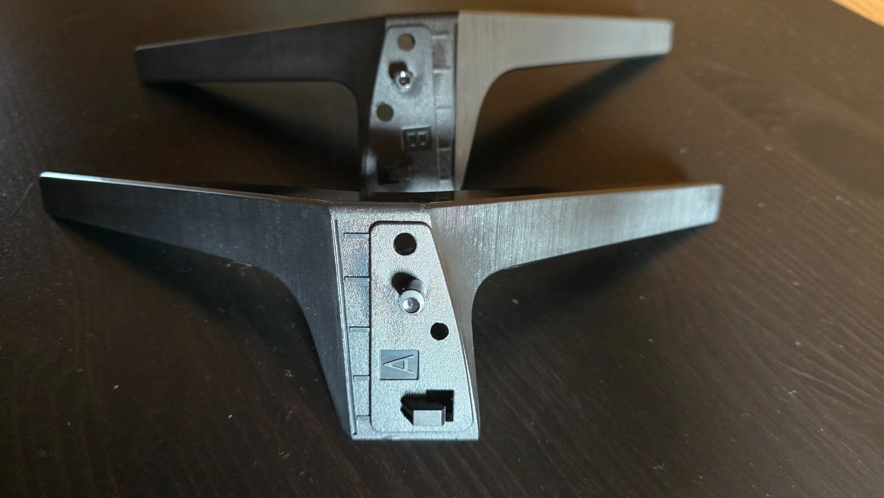 LG Supporti a parete: LG TV-Standbeine 2er Set – Usato da Schübelbach venduto da Samantha8R 1