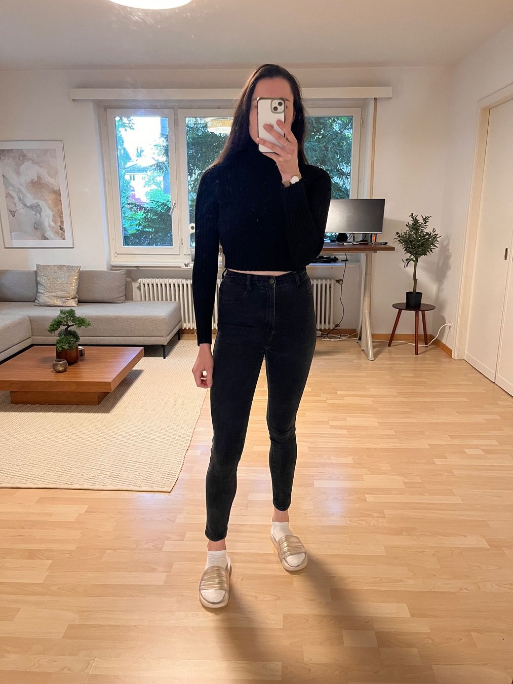 Zara Jeans: Dunkle Jeans von Zara – Usato da Zürich venduto da sim_j8hh