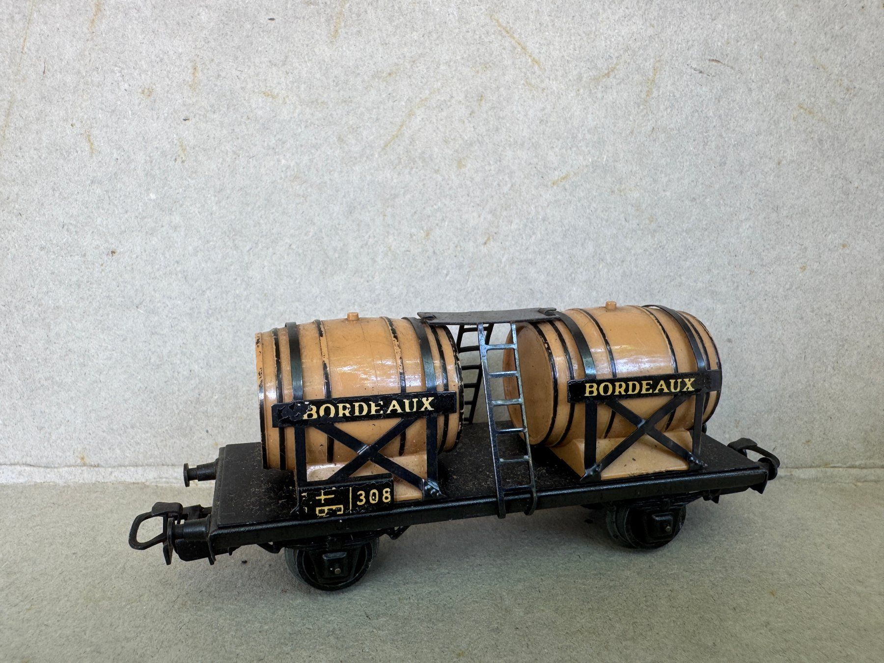 Märklin Trains électriques: Modelleisenbahn Waggons und Lokomotiven Konvolut gebraucht – D'occasion à St. Stephan par jalaxx 6