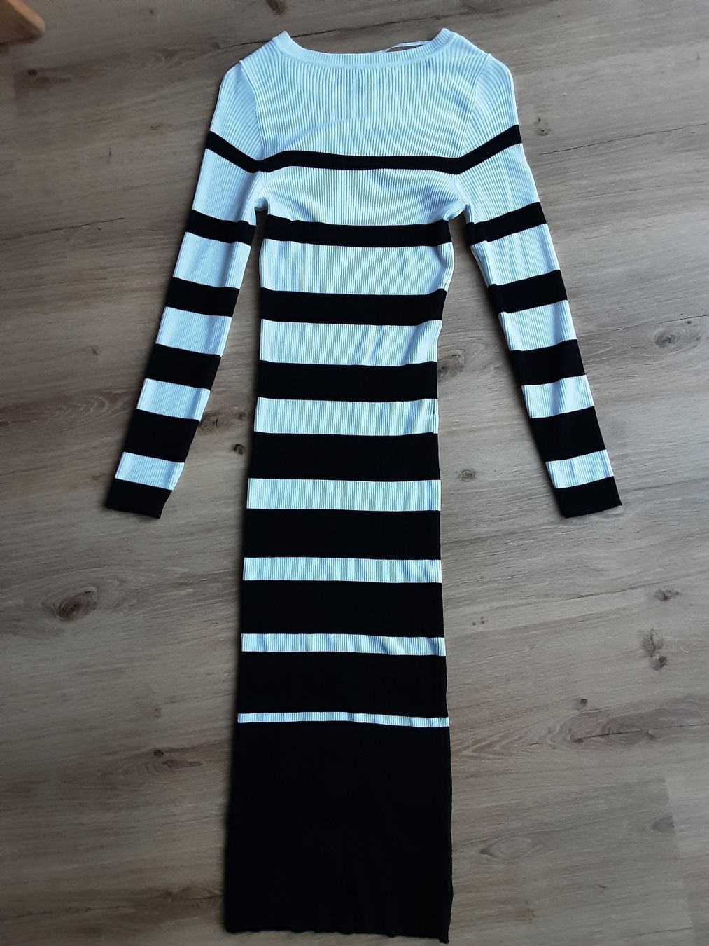 Vestiti: Gestreiftes Strickkleid, Grösse S – Nuovo (secondo la descrizione) da Altdorf UR venduto da Brandli 3