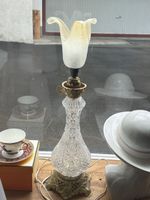 Elegante Vintage Kristall-Tischlampe mit Messingfuß 