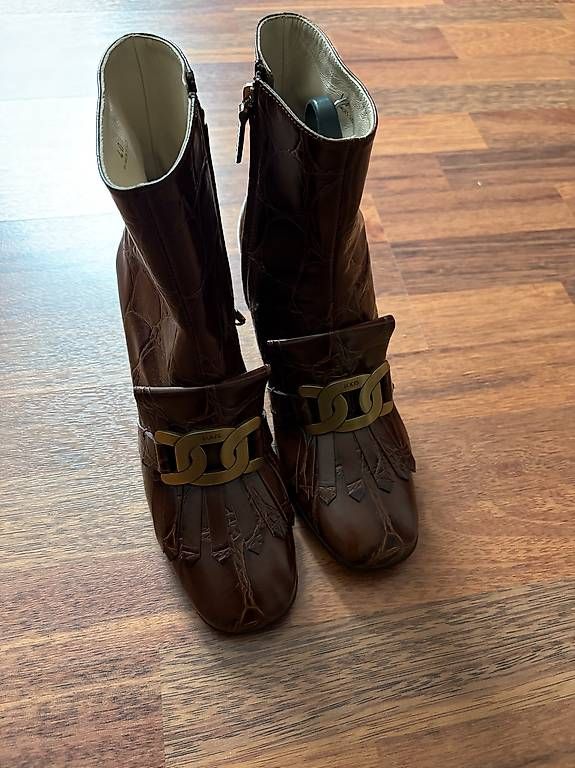 Tod'S Scarpe da donna: Tods Stiefelette Krokodilleder Braun – Nuovo (secondo la descrizione) da Eschenbach LU venduto da ronnyronghonda 1