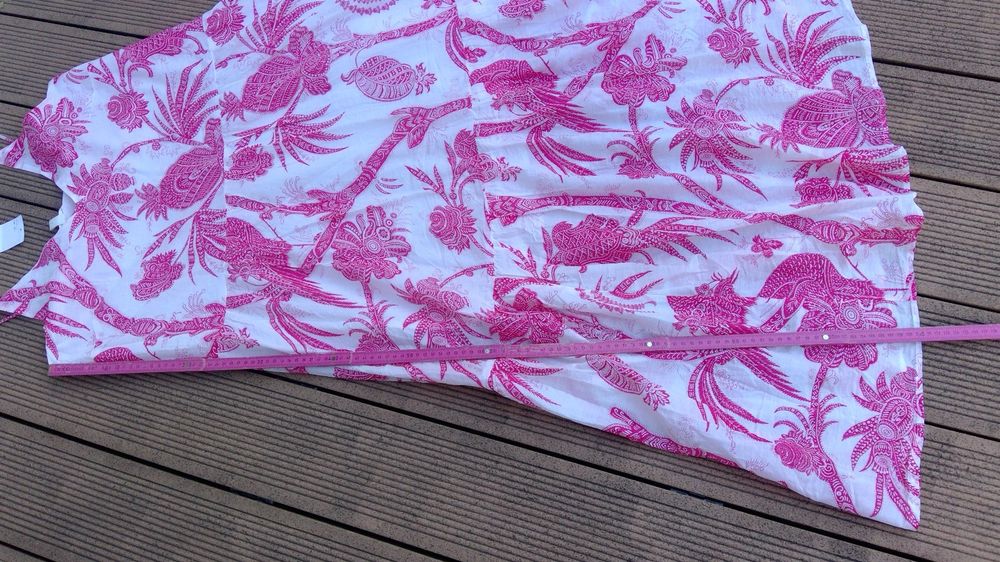 Longue Robe blanche motifs rose pink by H&M, taille M, NEUF (Neu