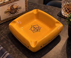 Cendrier Veuve Clicquot Ponsardin vintage 20 × 20 cm