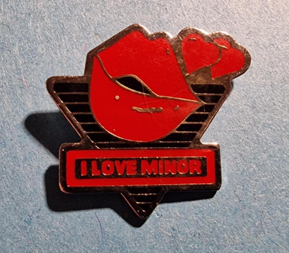 Plaquettes & Badges: Pin I love Minor – D'occasion à Härkingen par specialshapes