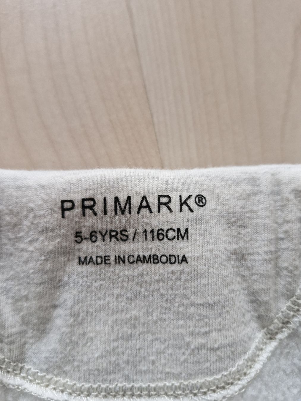 Primark Pullover & Sweatshirts: Pullover Gr.116 – Gebraucht aus Disentis/Mustér von epa_862v 2