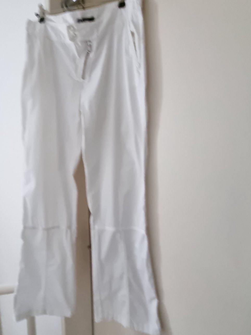 Only Pantaloni: Hose Baumwolle Gr. M Only weiss – Nuovo (secondo la descrizione) da geroldswil venduto da Gumball1