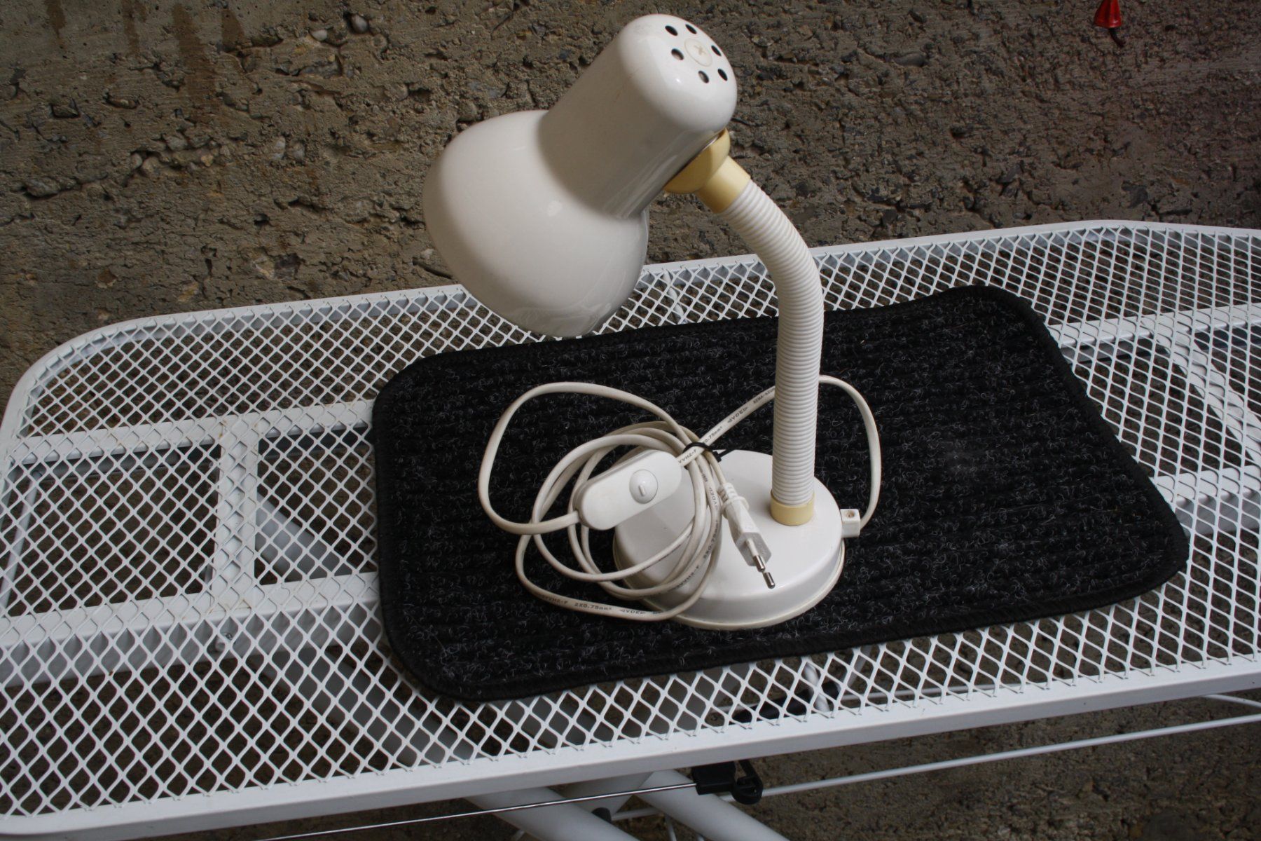 Lampade: TISCHLAMPE LAMPE – Usato da Wauwil venduto da Pneuedy 5