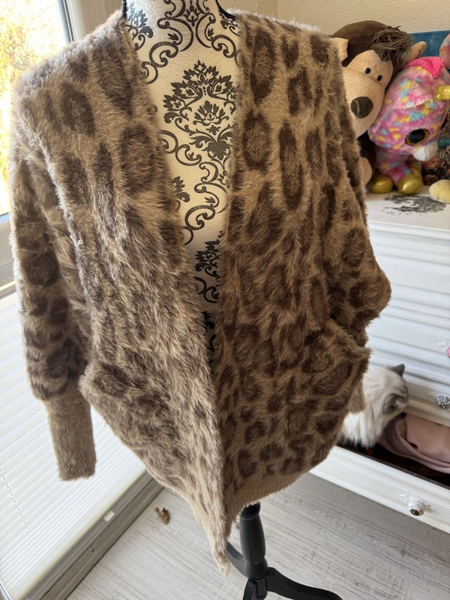 Giacche: Flauschiges Leo Print Jacket Gr L – Usato da Visp venduto da Pastis
