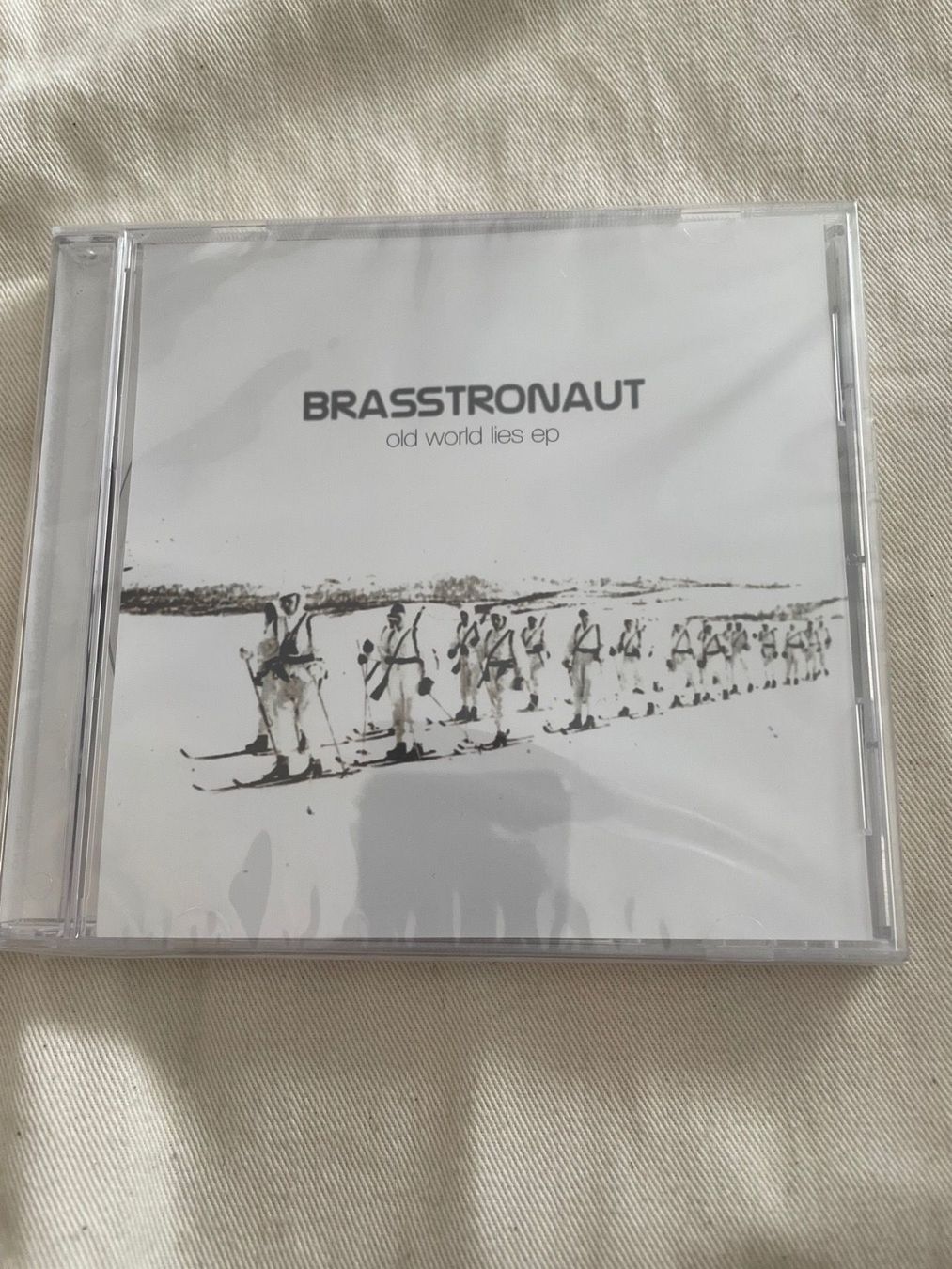 CD: Brasstronaut - Old World Lies – Usato da bern venduto da Mrmaynard
