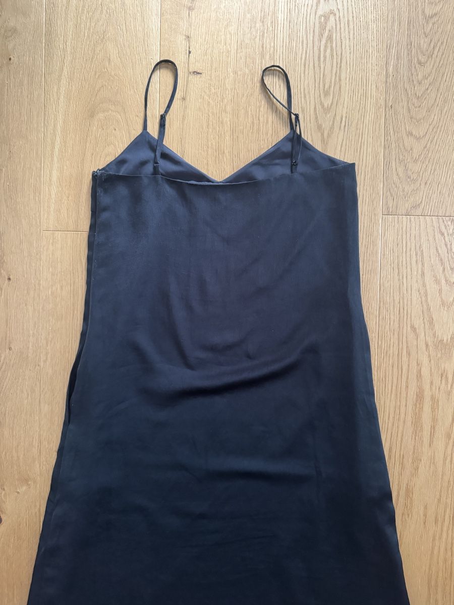 Uniqlo Vestiti: Satinkleid mit Taschen Gr S – Usato da Luzern venduto da wet_7bm6 1