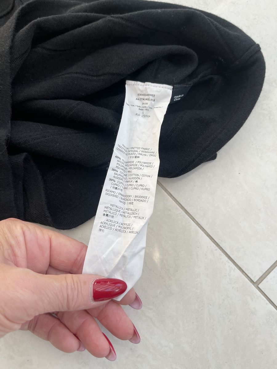 Max Mara Pullover & Sweatshirts: MAX&Co. Strickpullover schwarz mit Steinen Grösse L – Gebraucht aus Weisslingen von Spiegelbild0 1