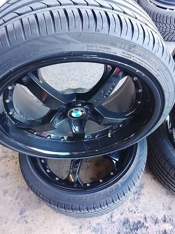 Pneumatici & Ruote complete: Roues bmw 18" E36 E46 etc... – Usato da Mont-sur-Lausanne venduto da ivo_ck55 2