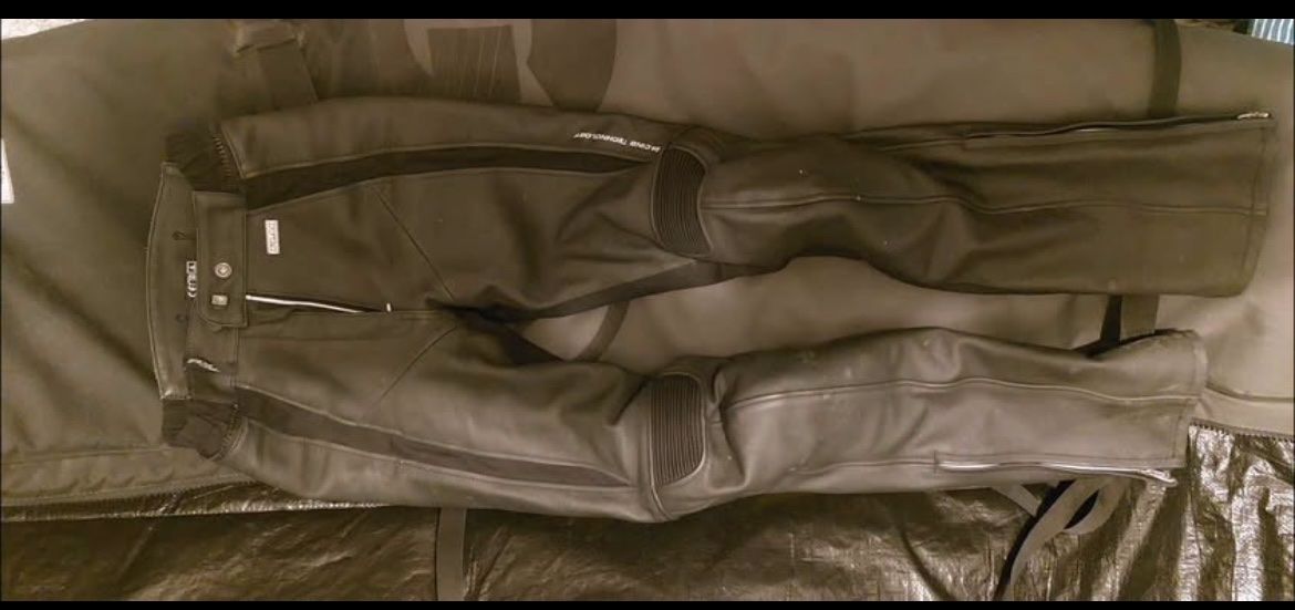 Pantaloni: Lederhose Motorrad Grösse 34 – Nuovo (secondo la descrizione) da Münchenbuchsee venduto da Ancabu89 1