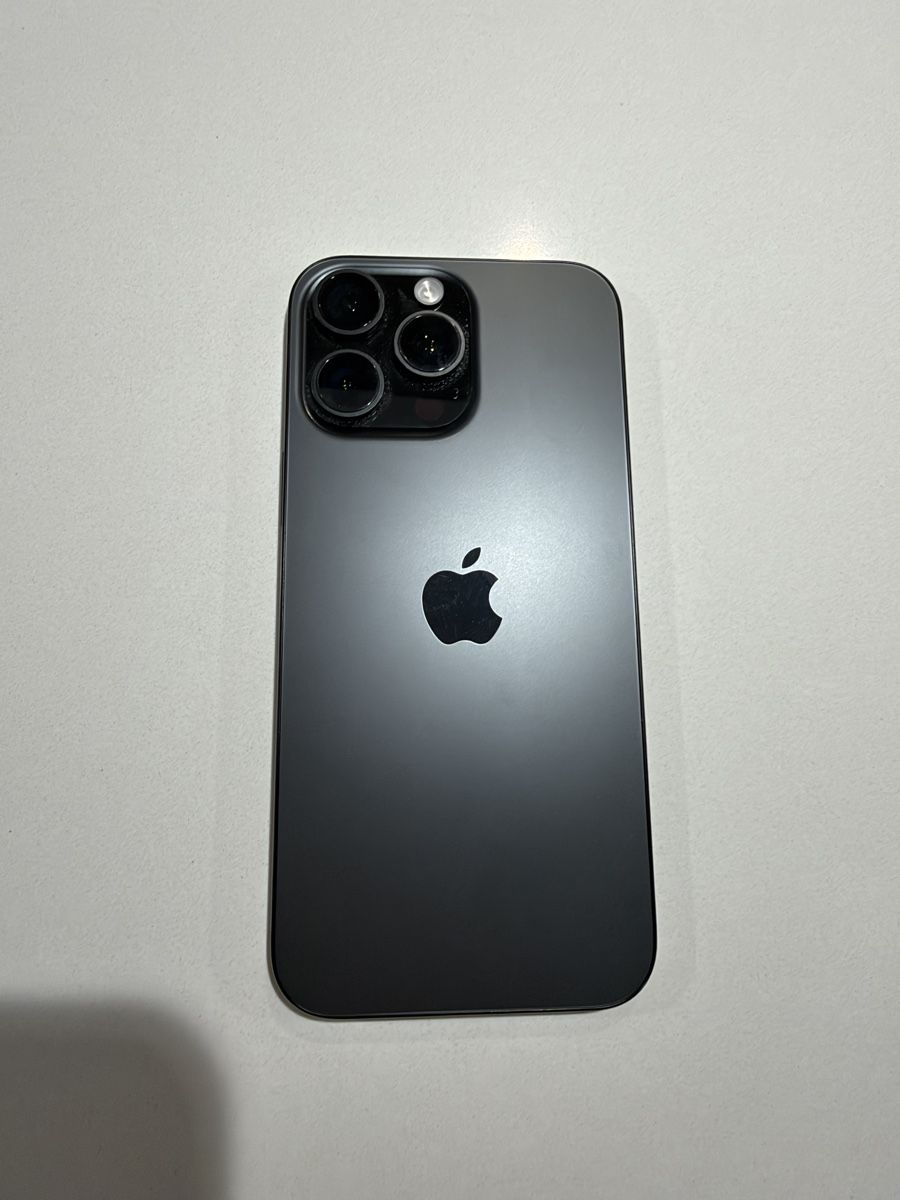 Apple Portables: iPhone 16 Pro Max 256GB  – D'occasion à Wohlenschwil par Rabbithole7