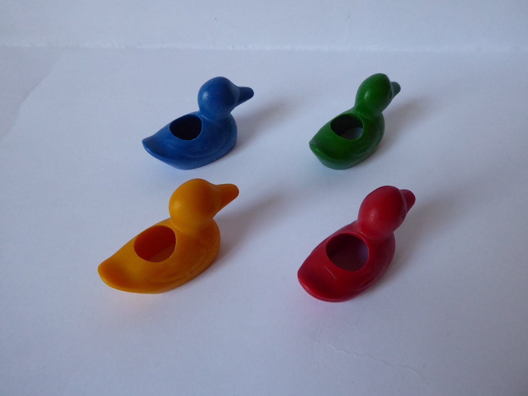 Spielzeuge: 4  x Ente Spielfiguren, 5,5cm lang – Gebraucht aus Turbenthal von Panau 1