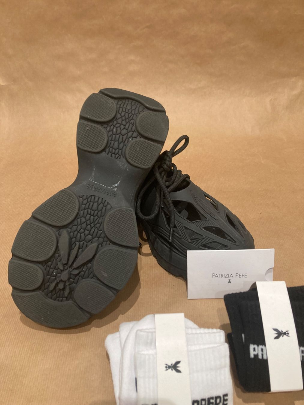 Patrizia Pepe Scarpe da donna: Patrizia Pepe sneaker no.35/36 – Usato da Paradiso venduto da Kayakara 4