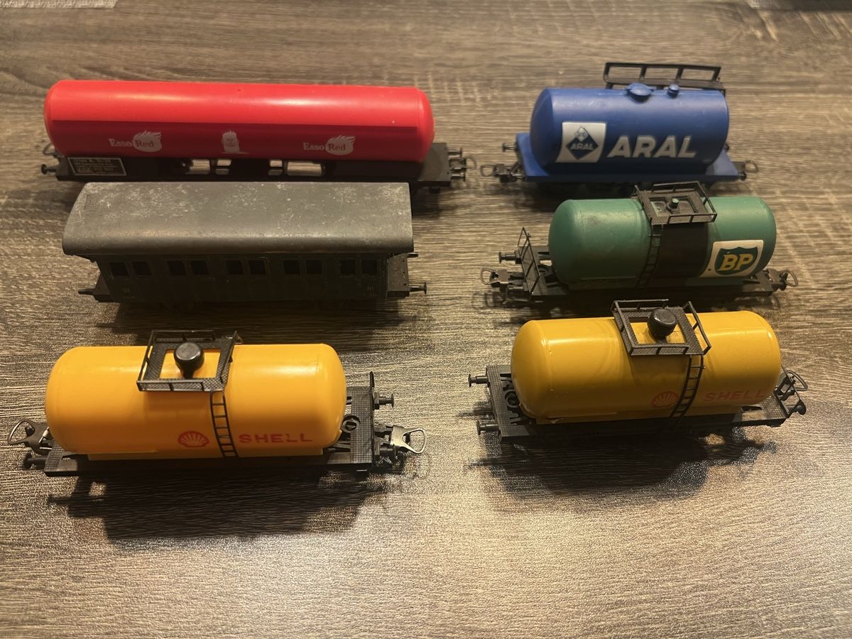 Lima Modelleisenbahnen: Modellbahn Wagen Set 6 Stück AB1.- – Gebraucht aus Gossau ZH von SwissFinds7 1