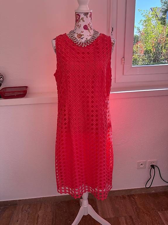 Vestiti: Etui Kleid von Comma, ungebraucht – Nuovo e nell'imballaggio originale da Oberwil venduto da Fanny2017