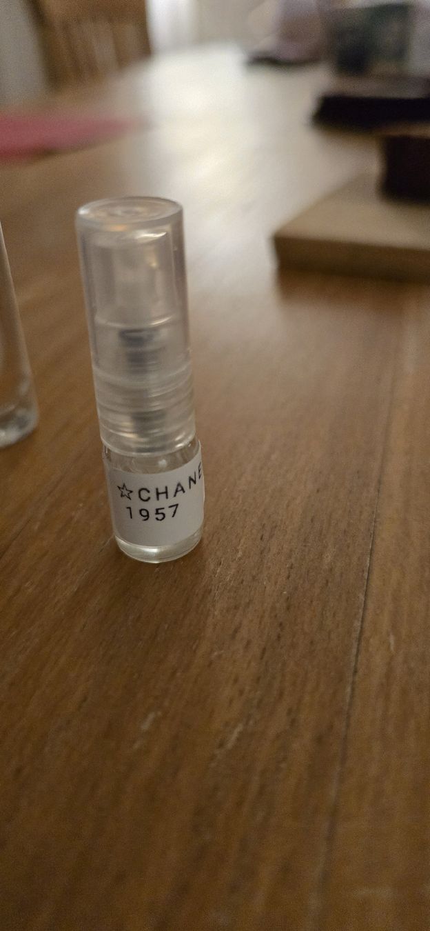 Chanel Profumi & Eau de Toilette: LES EXCLUSIFS DE CHANEL 6 Samples Set – Usato da Buchs SG venduto da rei_7j5l 2