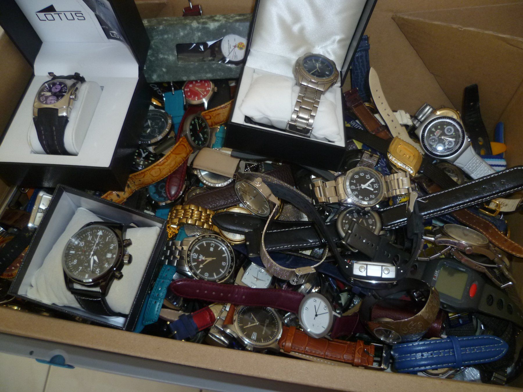 Montres: UHRENLOT CA. 11KG – Défectueux à Hombrechtikon par Minerva_x2