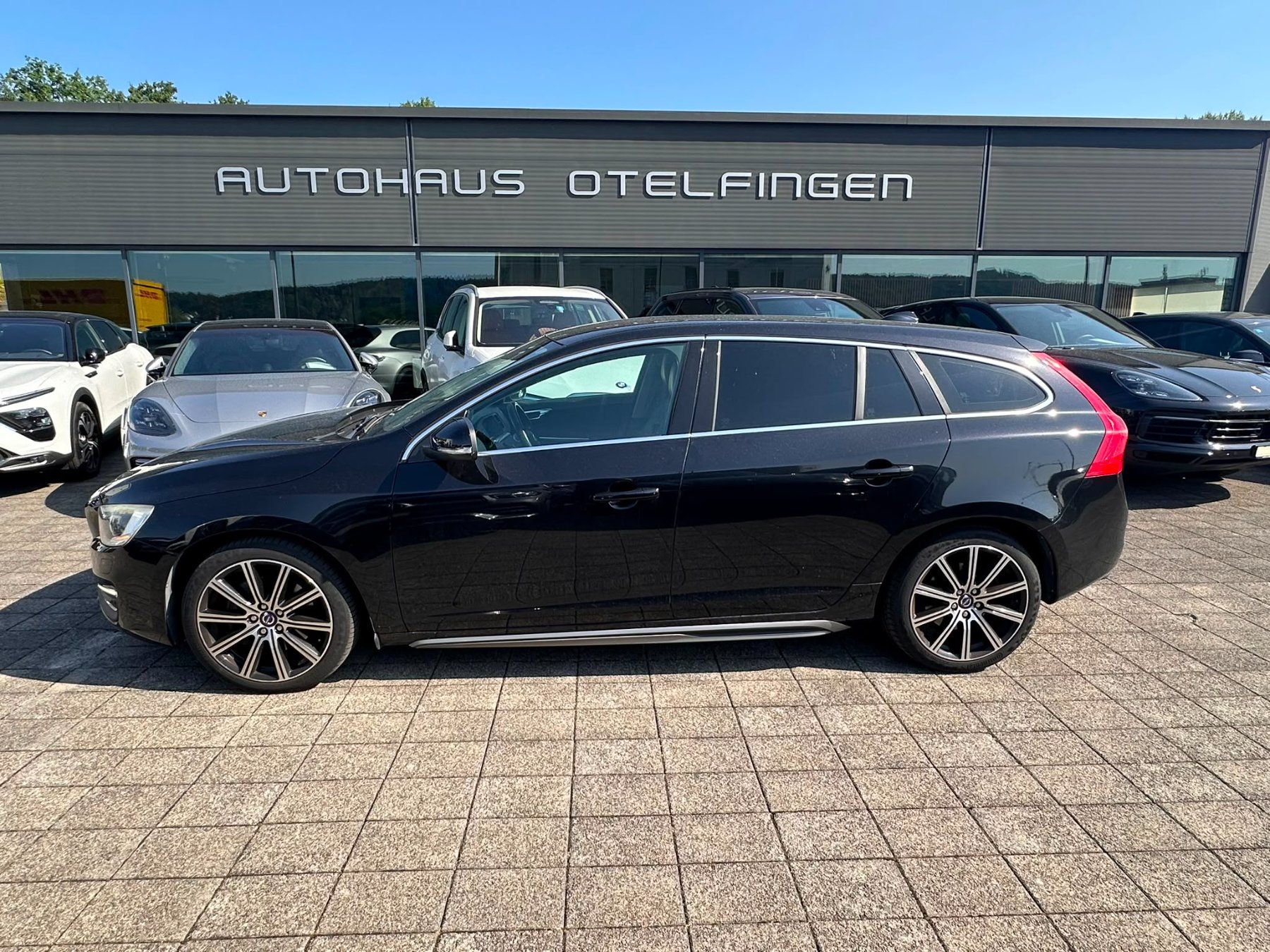 Volvo Automobili: Volvo V60 D4 AWD – Usato da Otelfingen venduto da hof74