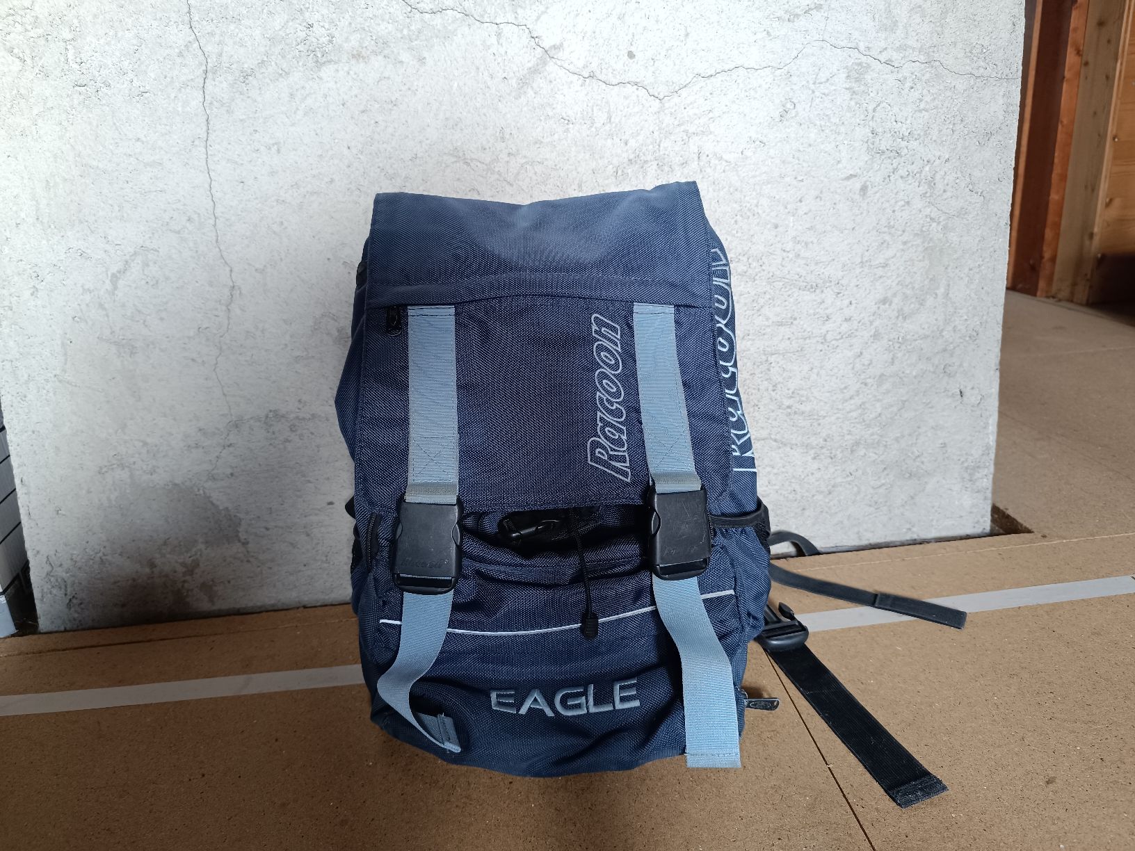 Racoon Rucksäcke: Schulrucksack Racoon Eagle – Gebraucht aus Umiken von dav_kxt8