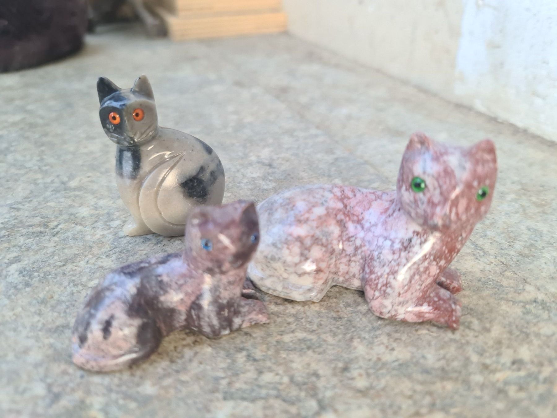 Statuette: 3 wunderschöne Katzen Edelsteine und Speckstein Figuren – Usato da Münchenbuchsee venduto da babilibern 1