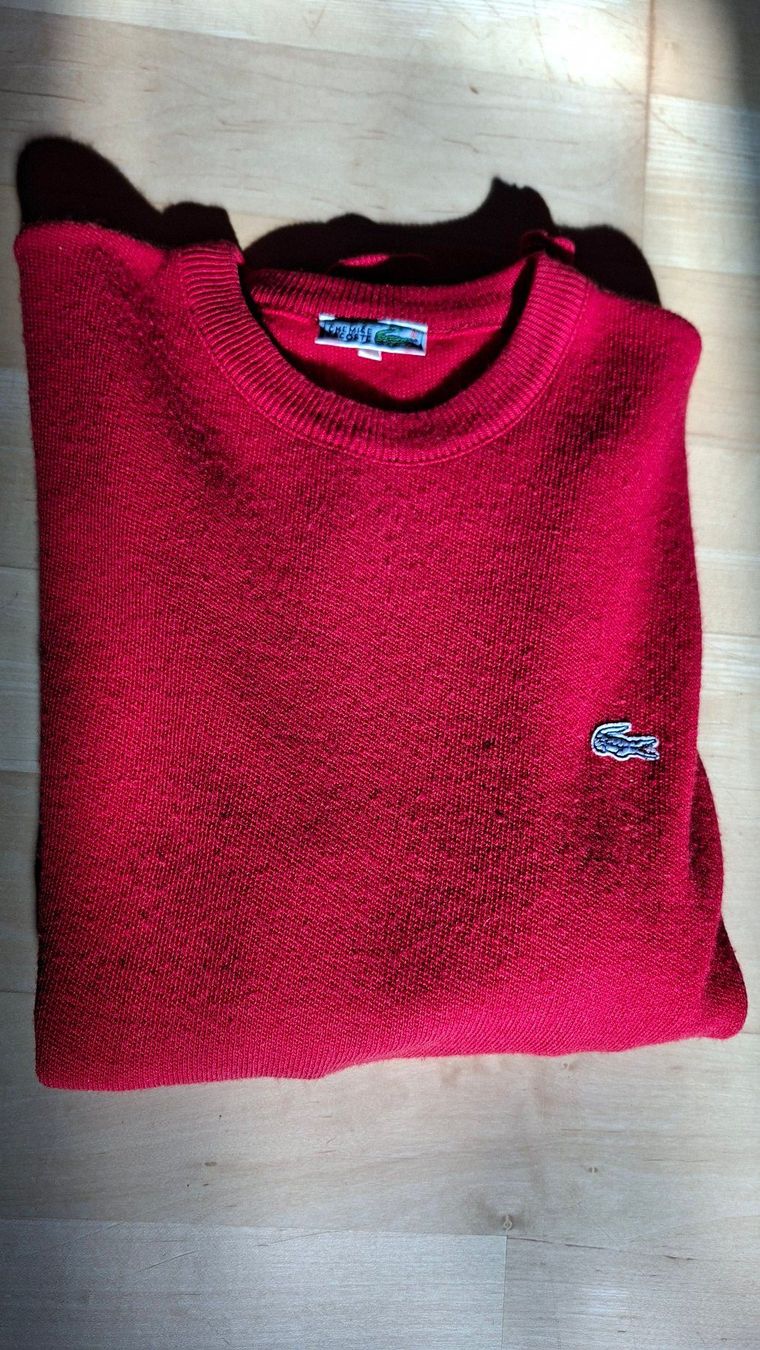 Lacoste Pullover & Sweatshirts: Roter Lacoste Pullover - Grösse 7 – Gebraucht aus Weiningen ZH von Annakatharina 1