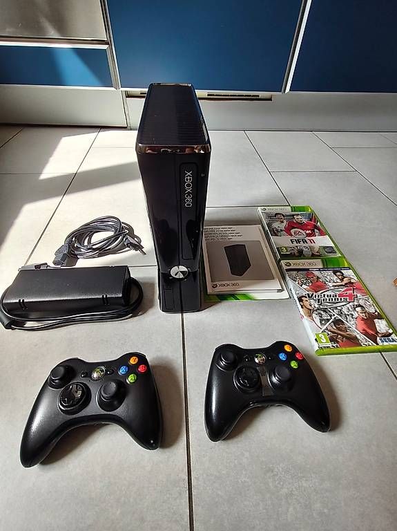 Console: X-BOX 360 S 250 GB – Usato da Villeret venduto da Bianchini70