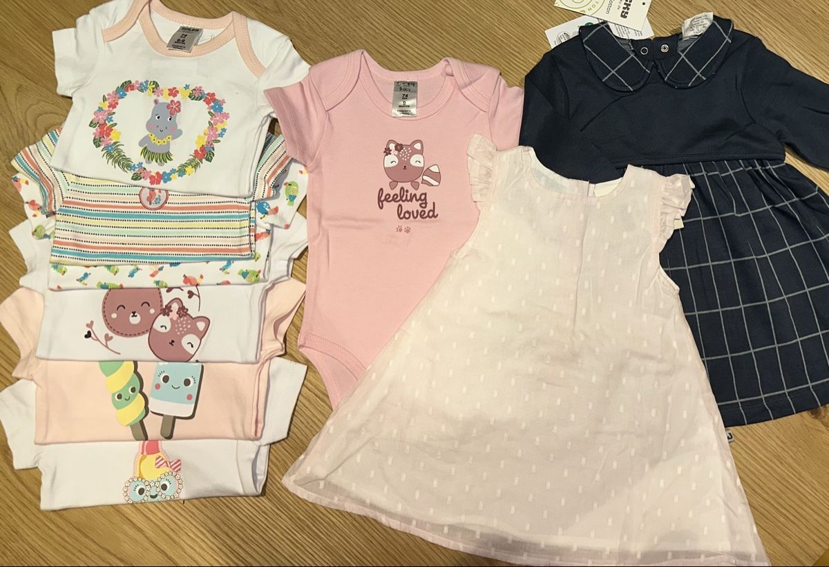 Lotti & Set di vestiti: Babykleider Mädchen Grösse 74 – Nuovo (secondo la descrizione) da Spiez venduto da Brnas 1