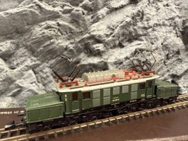 Märklin 8822 DB BR 194 DEFEKT