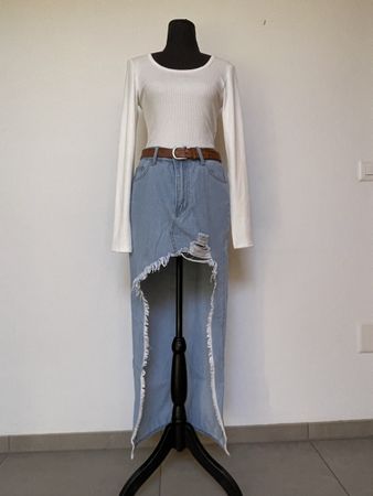Extravaganter Jeansrock