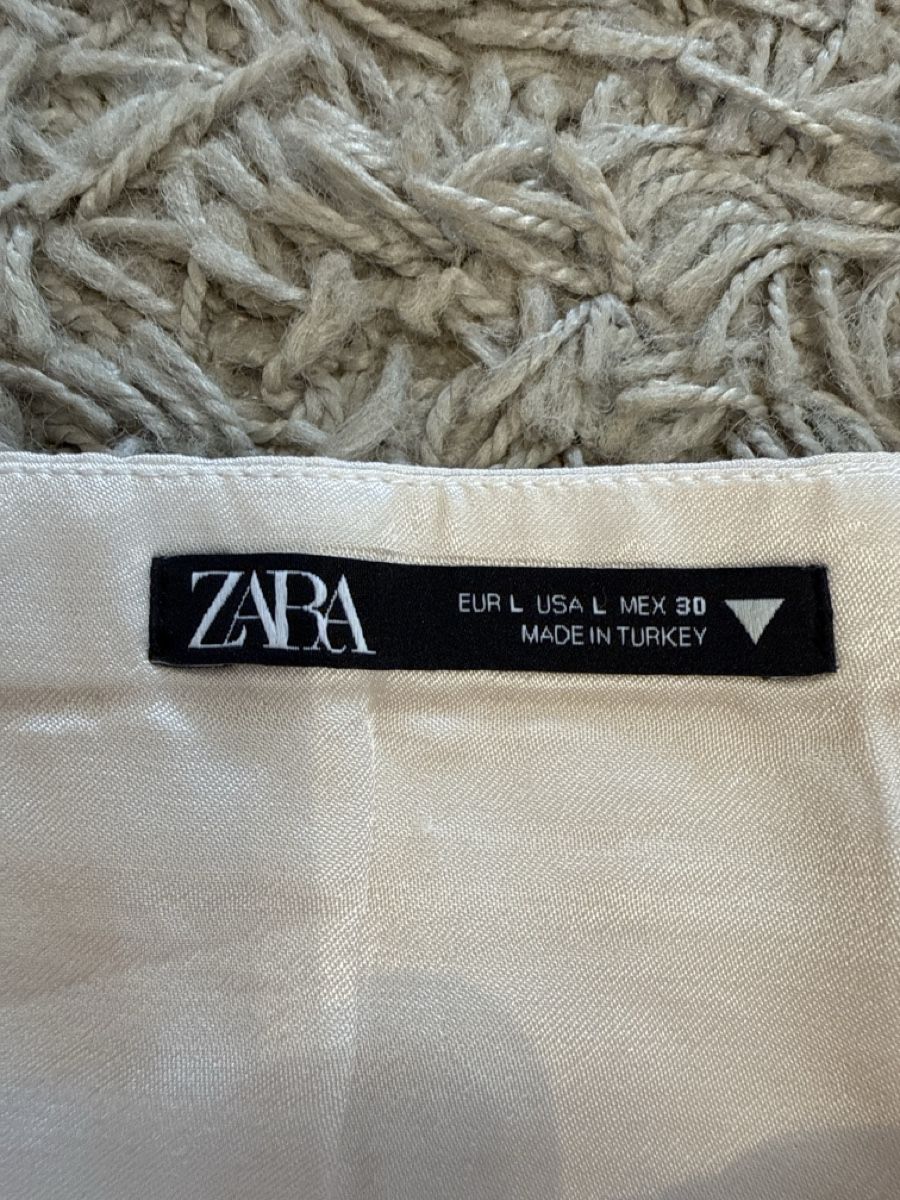 Zara Top: Zara Crop Top in Beige  – Usato da Kirchberg SG venduto da kiki1402 1
