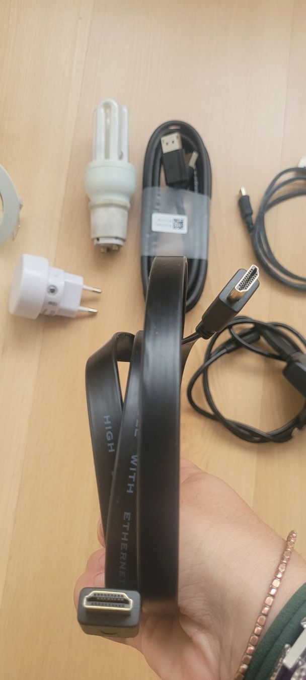 Componenti elettronici: Verschiedene Elemente der Elektrizität und Kabel – Nuovo (secondo la descrizione) da Schöfflisdorf venduto da CrRG21 1